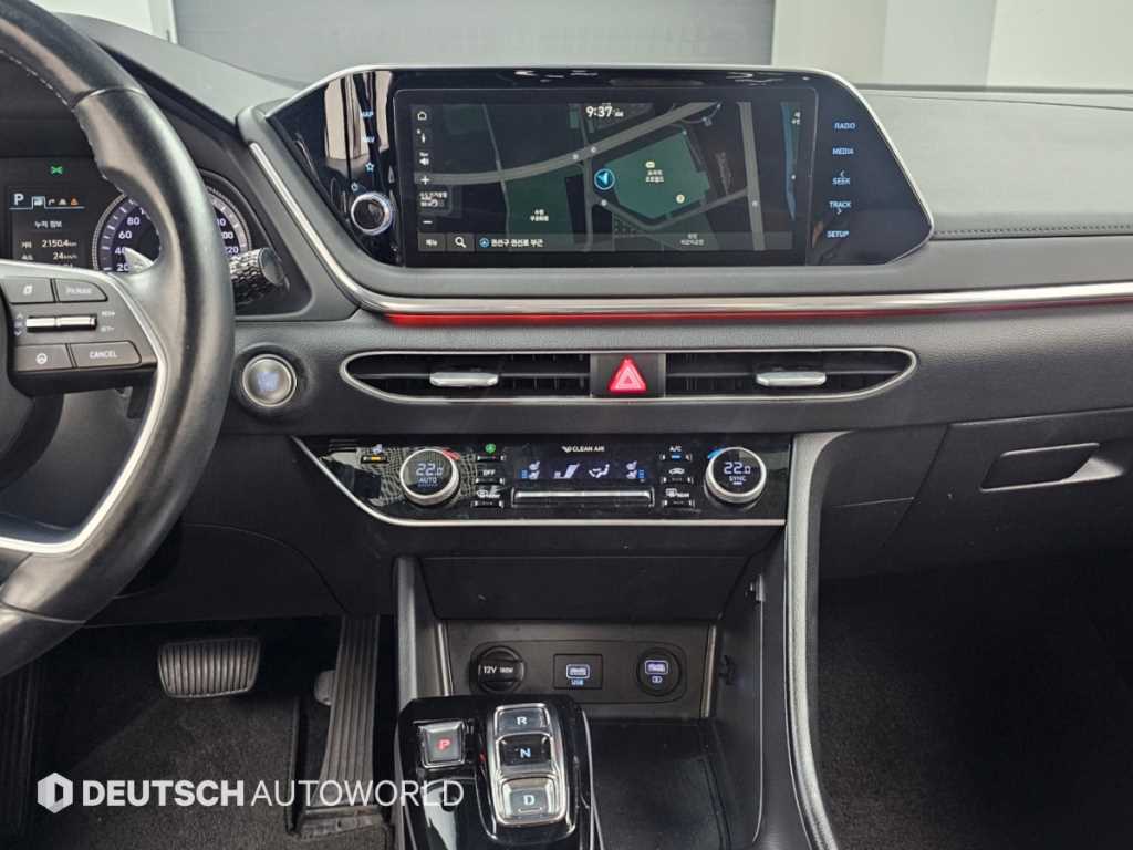 Hyundai Sonata — photo 14