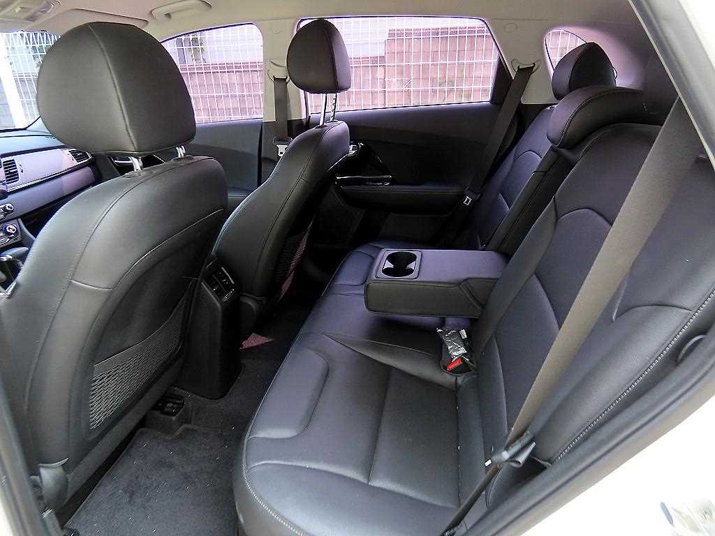 Kia Niro — photo 06