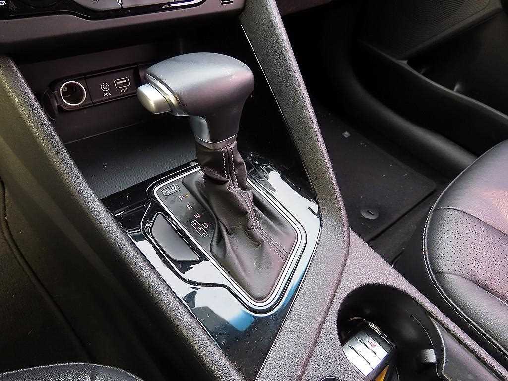 Kia Niro — photo 10