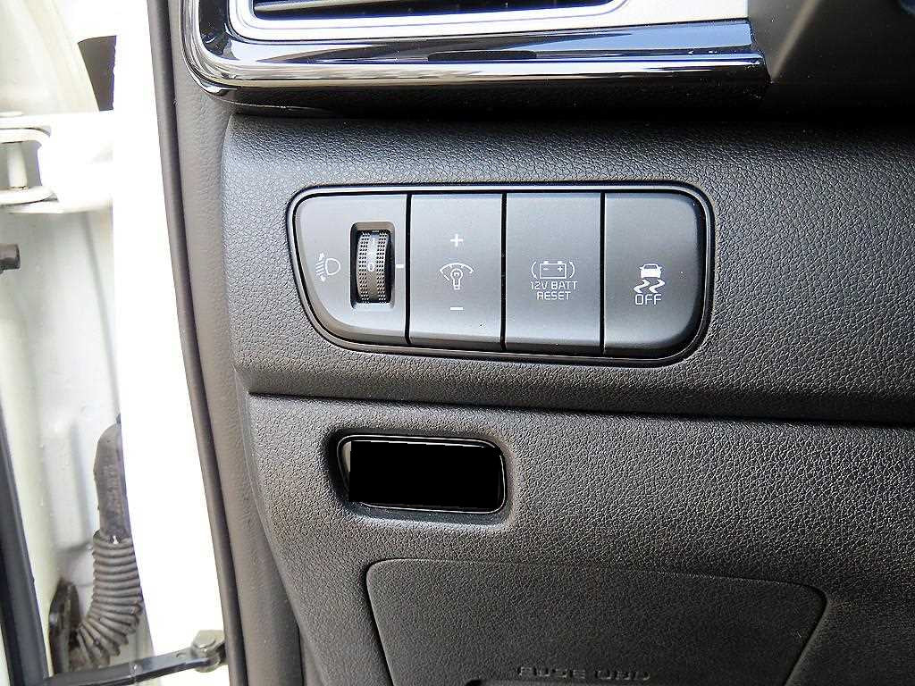 Kia Niro — photo 12