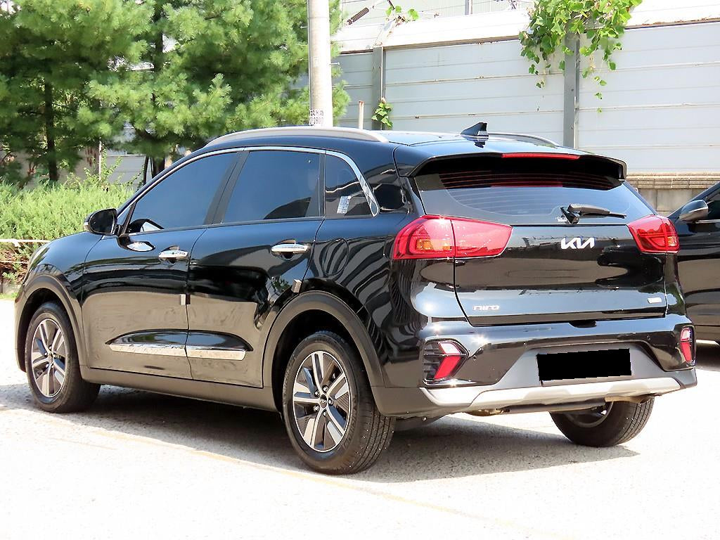 Kia Niro — photo 03