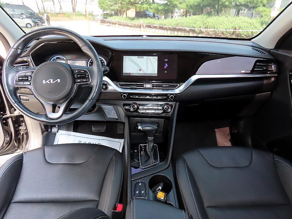 Kia Niro — photo 07
