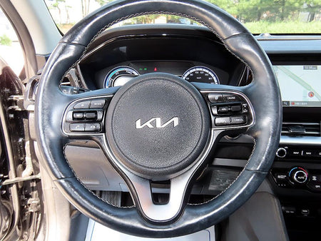 Kia Niro — photo 08