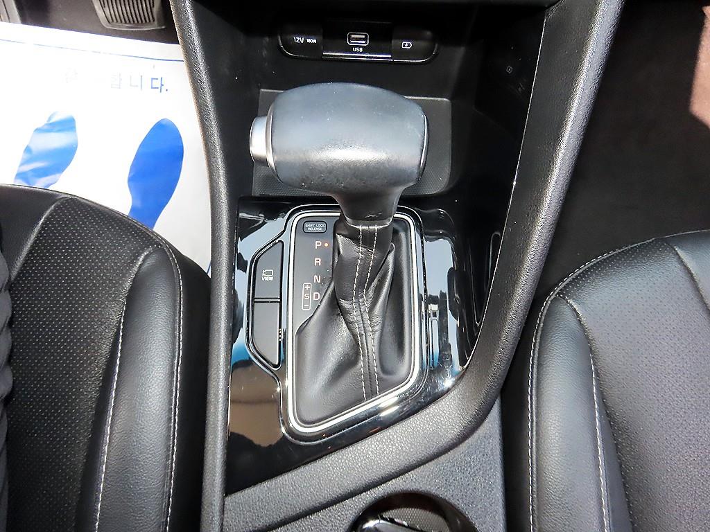 Kia Niro — photo 10