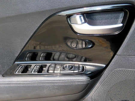 Kia Niro — photo 11