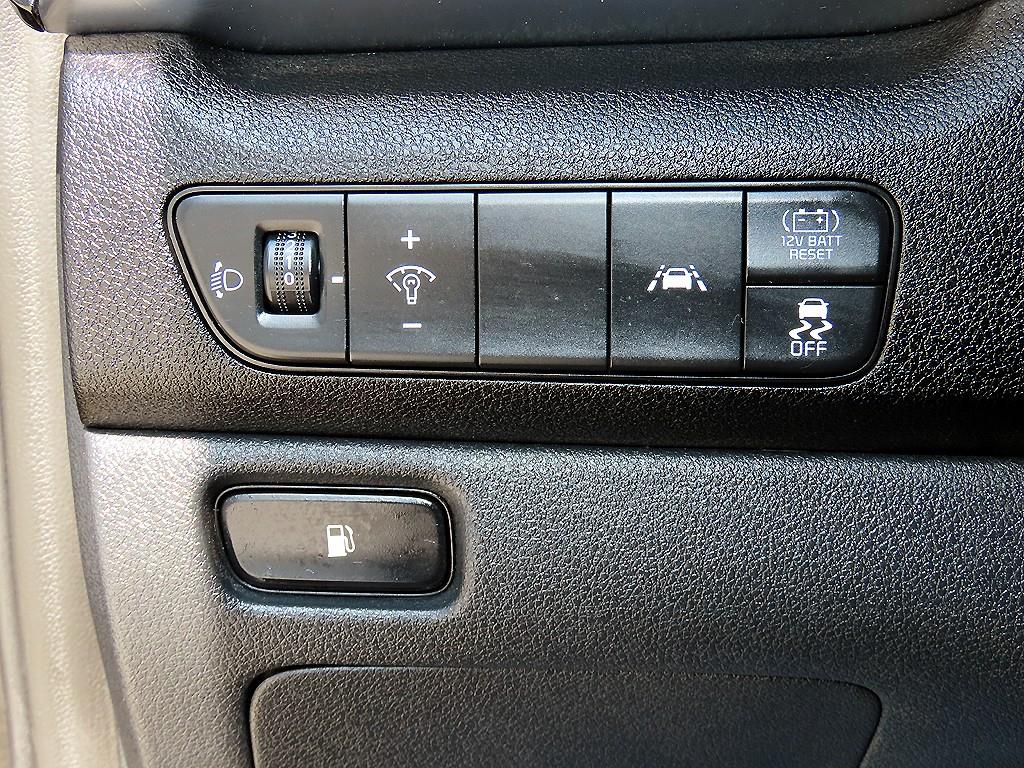Kia Niro — photo 12
