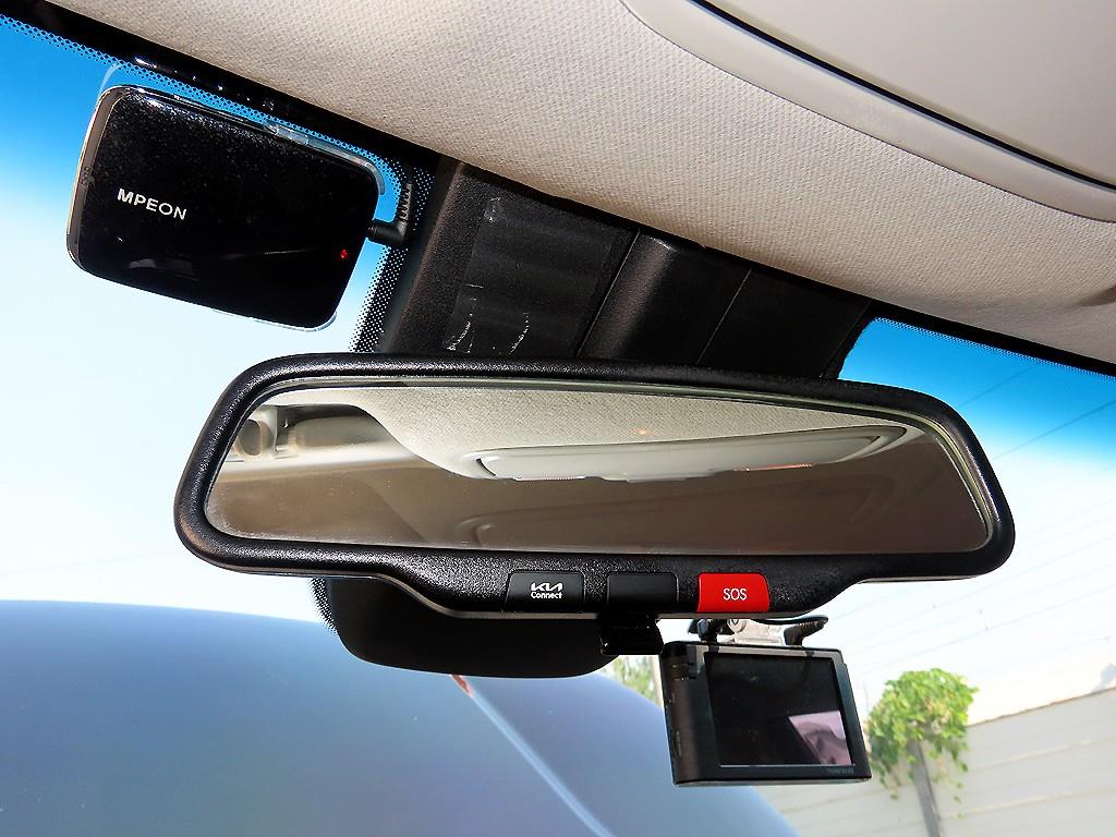 Kia Niro — photo 17