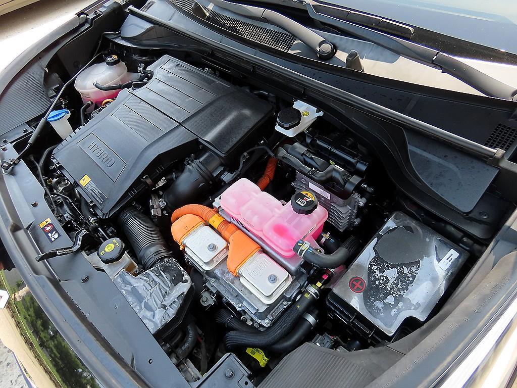 Kia Niro — photo 19
