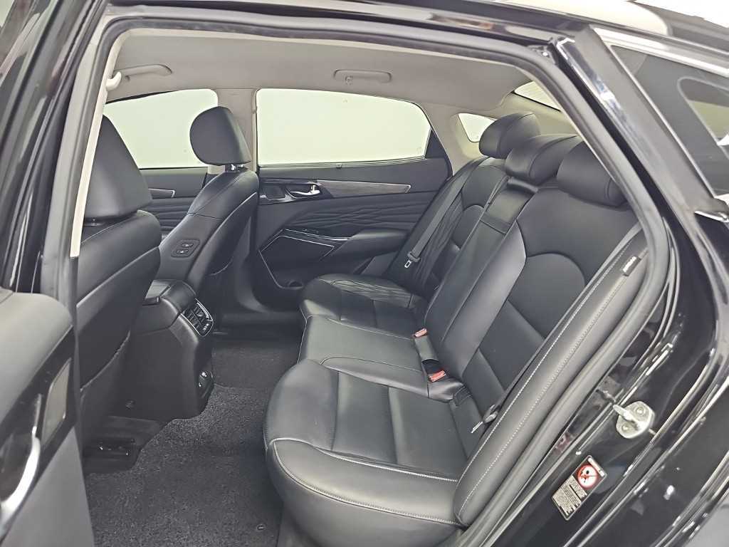 Kia K7 — photo 12