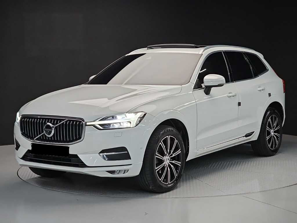 Volvo XC60 — photo 01