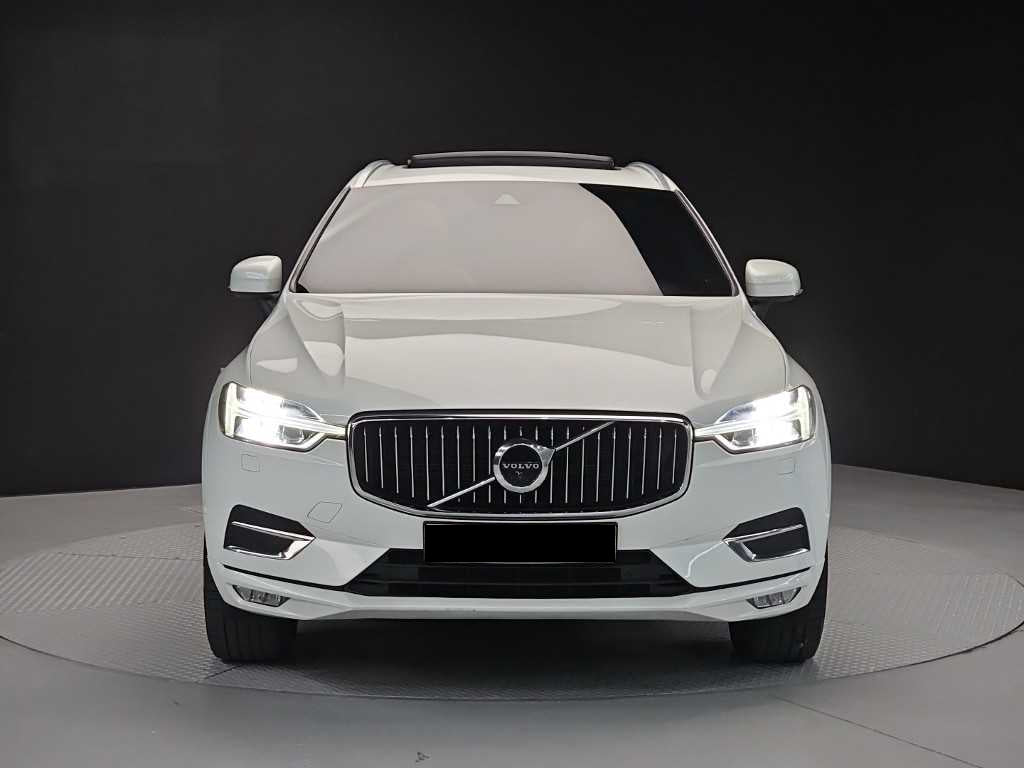 Volvo XC60 — photo 02