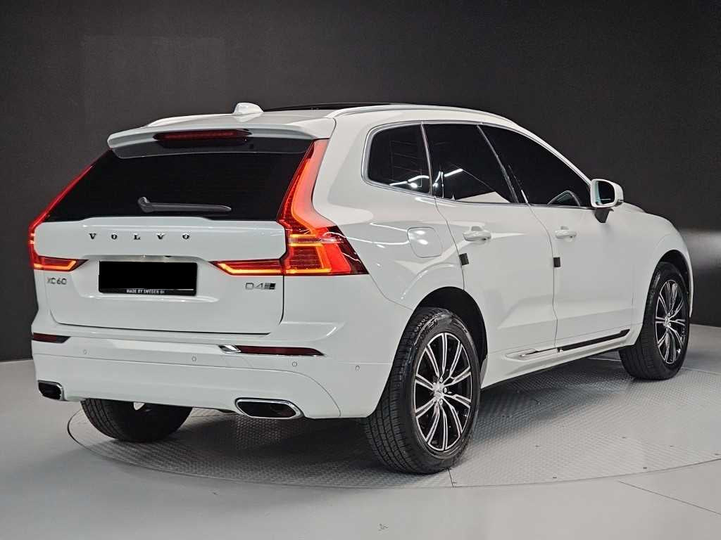 Volvo XC60 — photo 04