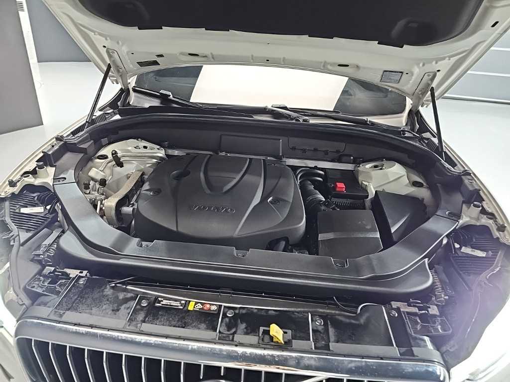 Volvo XC60 — photo 05