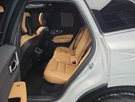 Volvo XC60 — photo 12