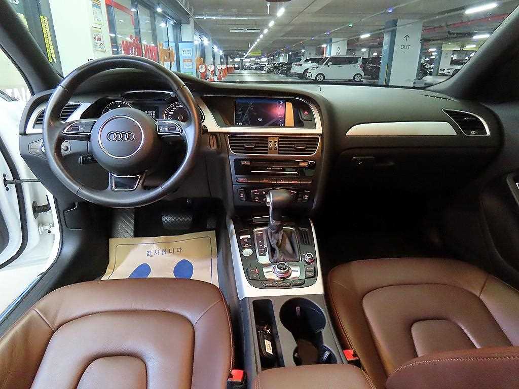 Audi A4 — photo 10