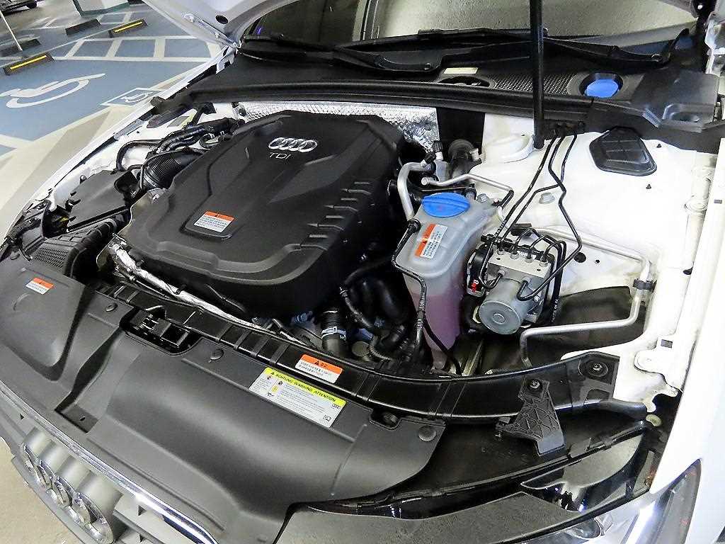 Audi A4 — photo 19