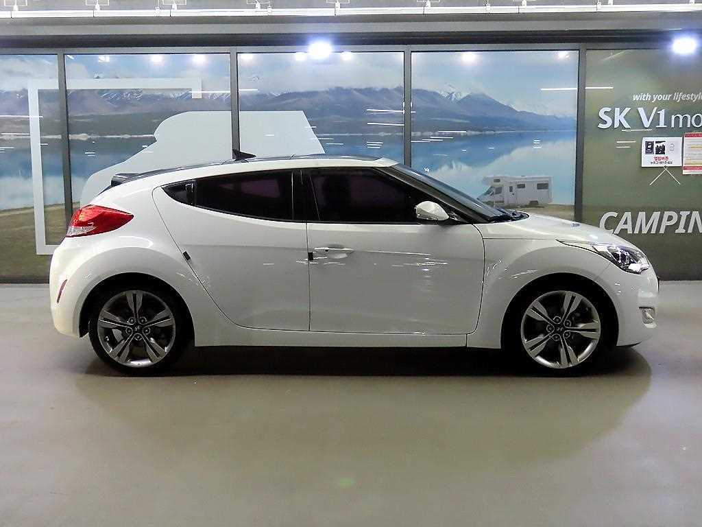 Hyundai Veloster — photo 03