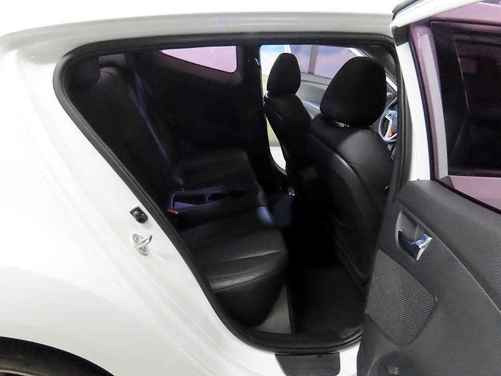 Hyundai Veloster — photo 07