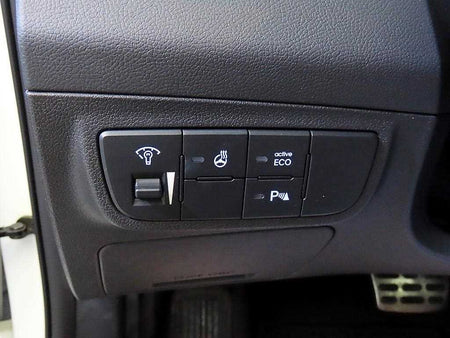 Hyundai Veloster — photo 14