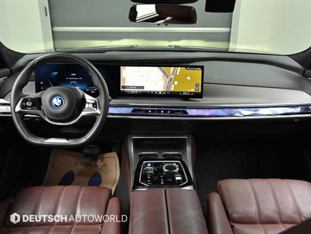 BMW i7 — photo 07
