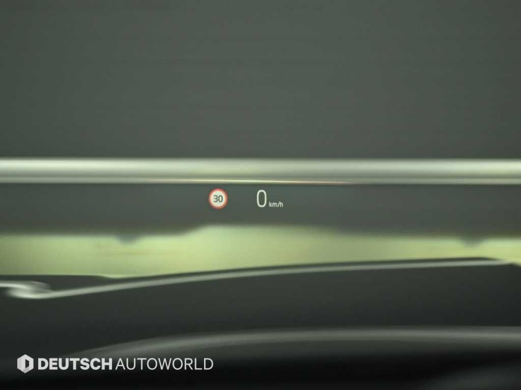 BMW i7 — photo 17