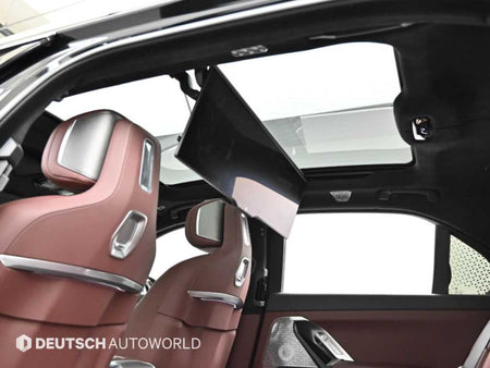 BMW i7 — photo 18