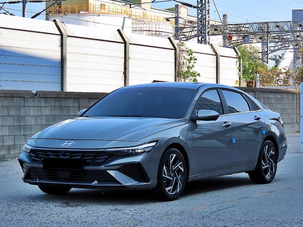 Hyundai Avante — photo 02