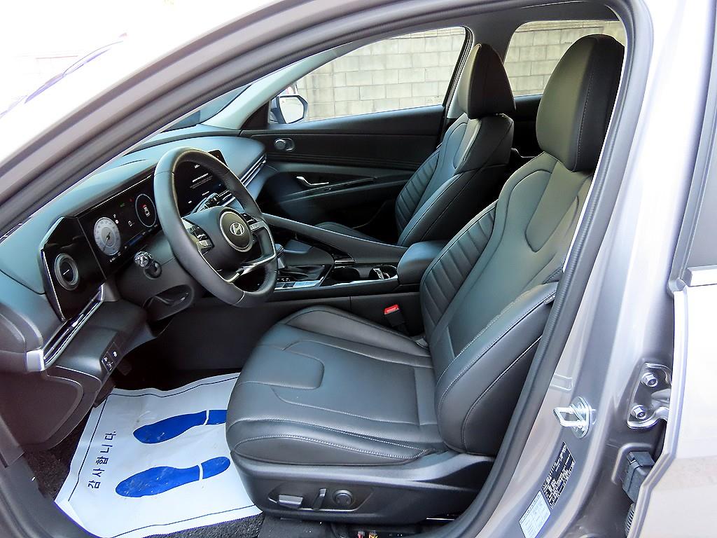 Hyundai Avante — photo 05