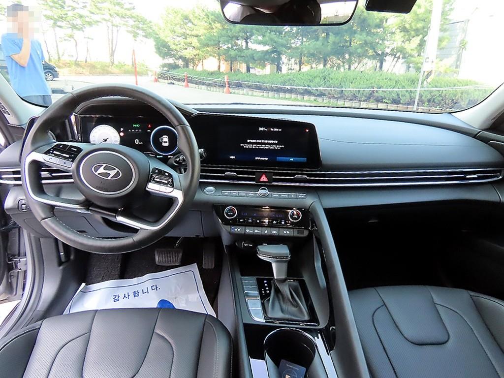 Hyundai Avante — photo 07