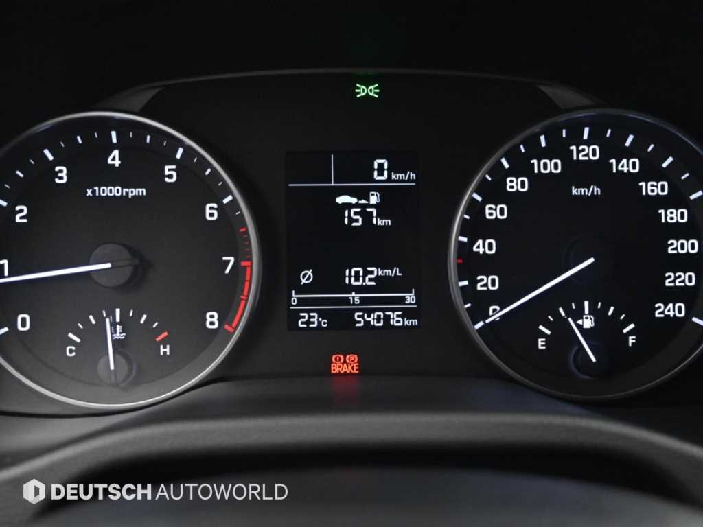 Hyundai Avante — photo 08