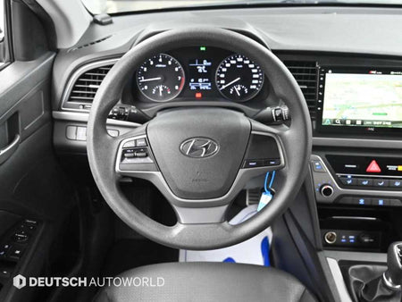 Hyundai Avante — photo 13