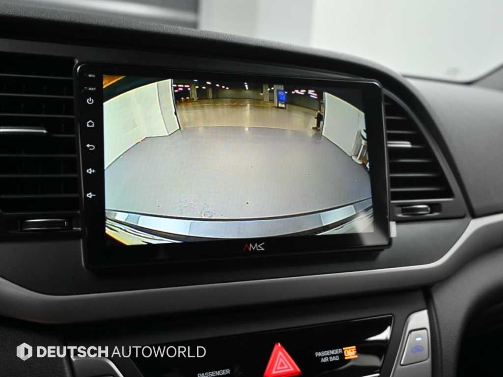 Hyundai Avante — photo 15