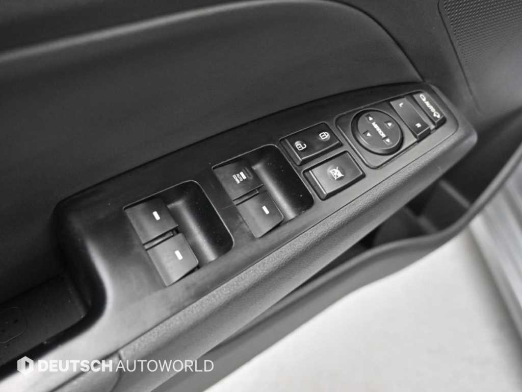 Hyundai Avante — photo 17