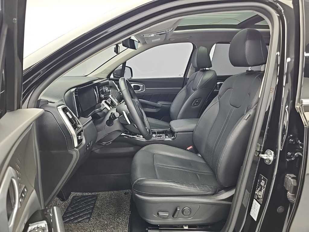 Kia Sorento — photo 11