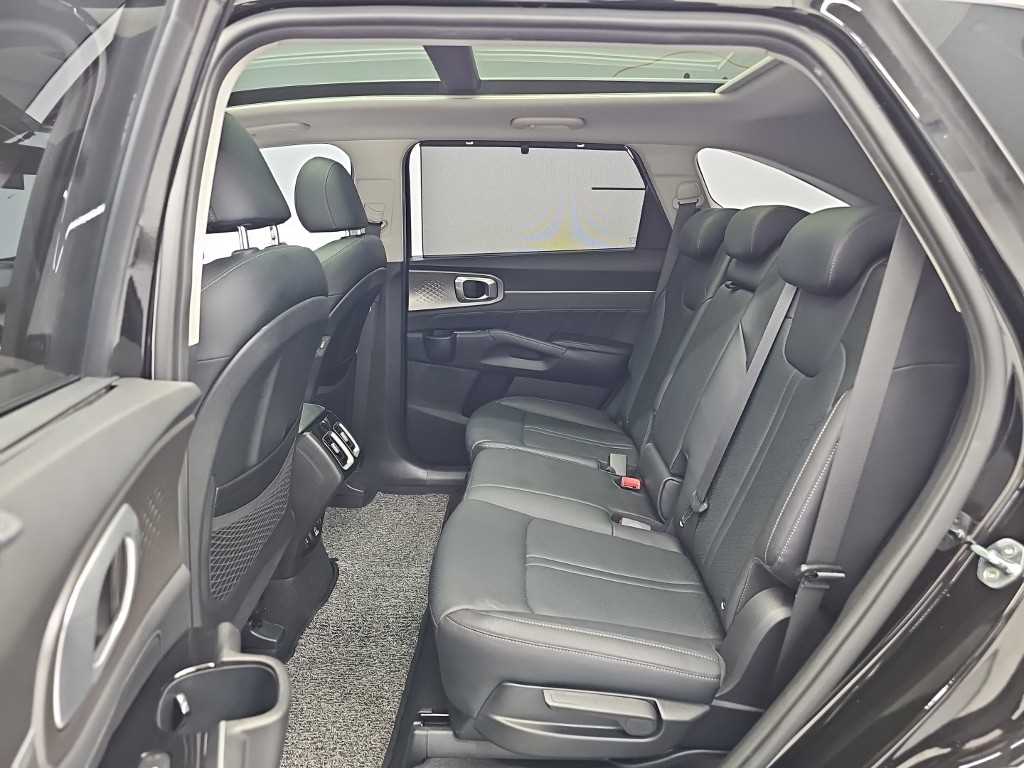 Kia Sorento — photo 12
