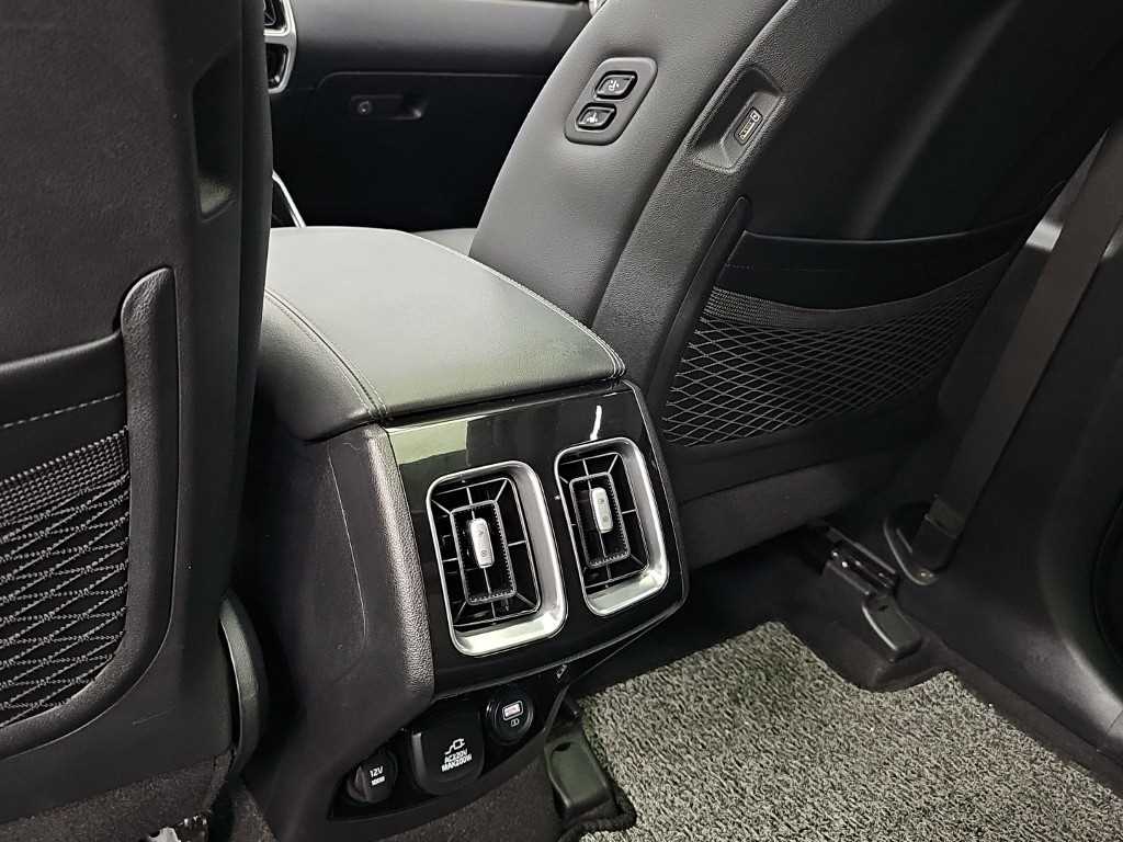 Kia Sorento — photo 13