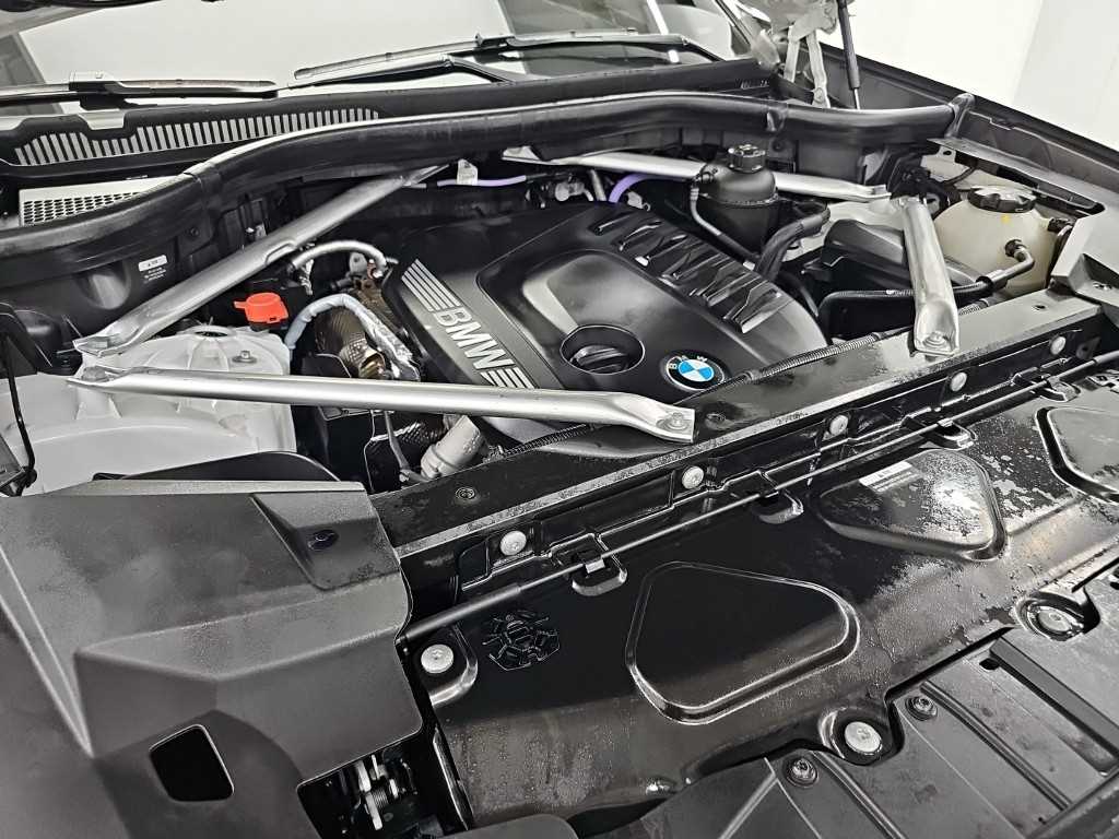 BMW X6 — photo 05