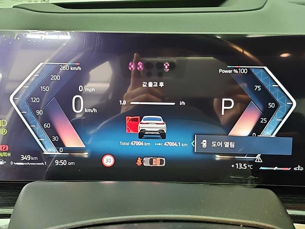 BMW X6 — photo 06