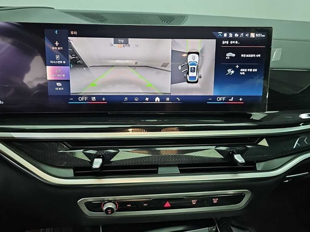 BMW X6 — photo 10