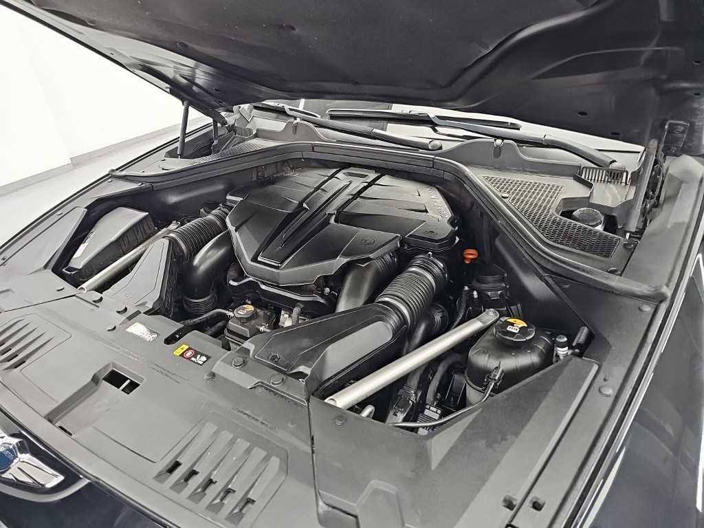 Genesis GV80 — photo 05