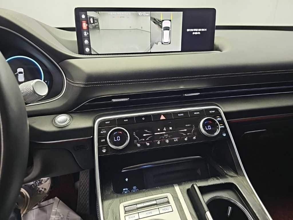 Genesis GV80 — photo 10