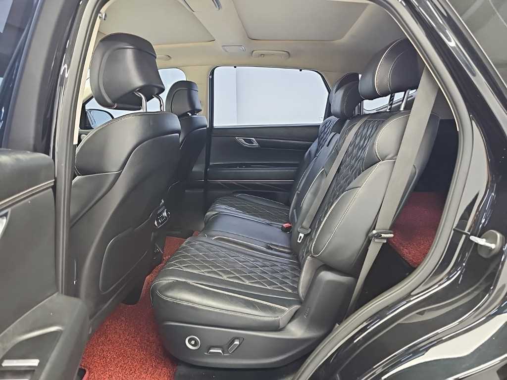 Genesis GV80 — photo 12