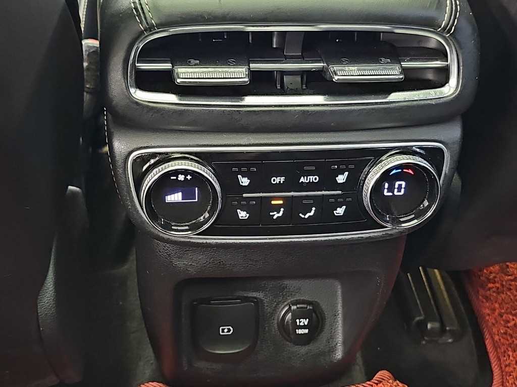 Genesis GV80 — photo 13