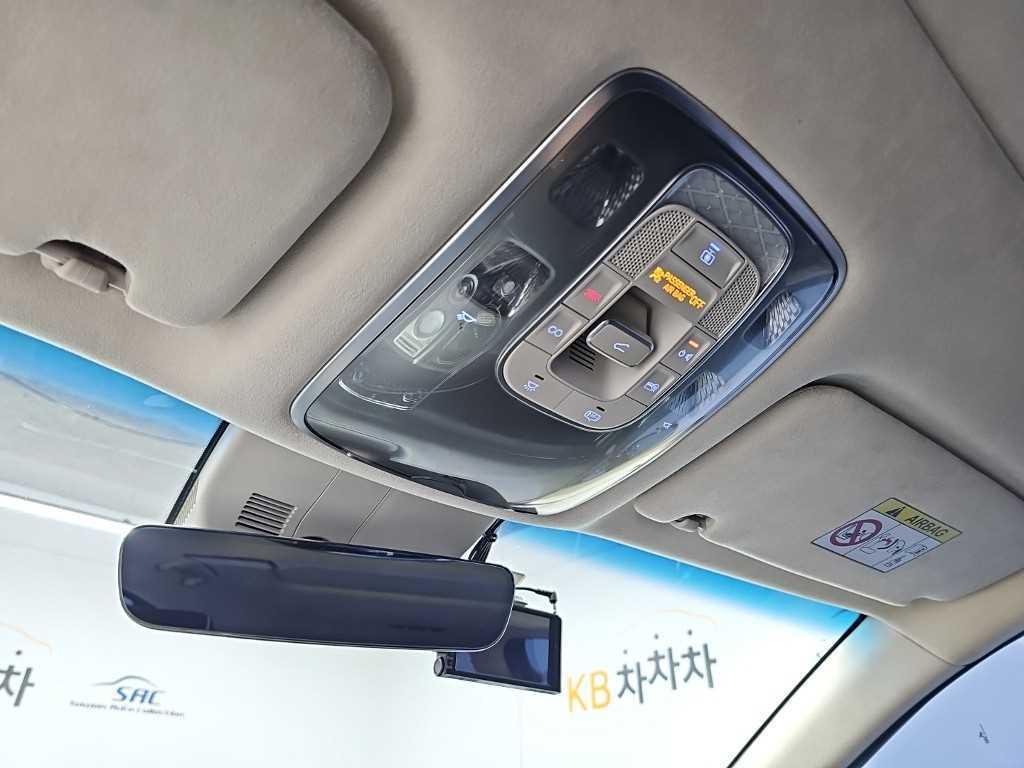 Genesis GV80 — photo 18