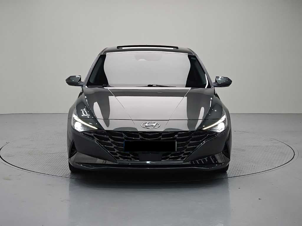 Hyundai Avante — photo 02