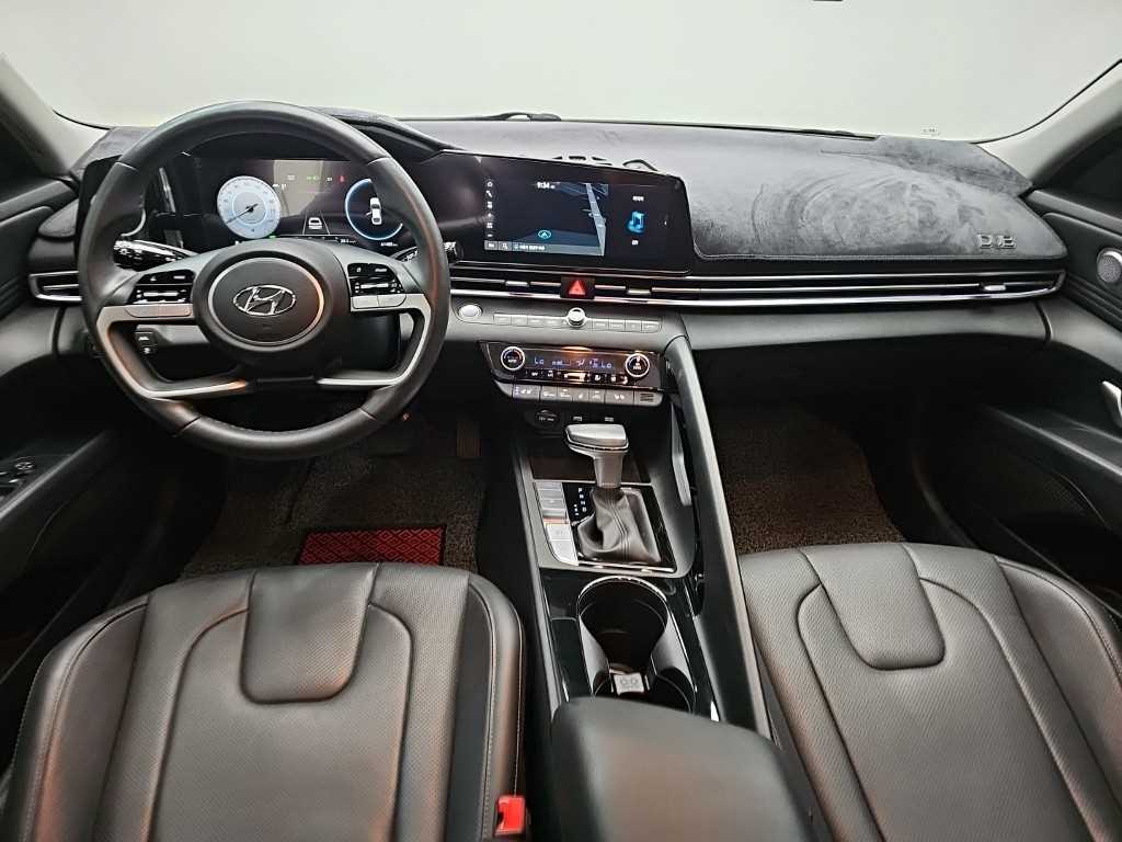 Hyundai Avante — photo 07