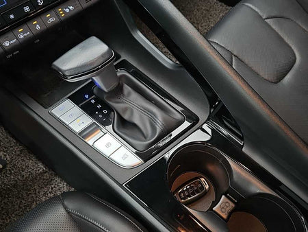 Hyundai Avante — photo 08
