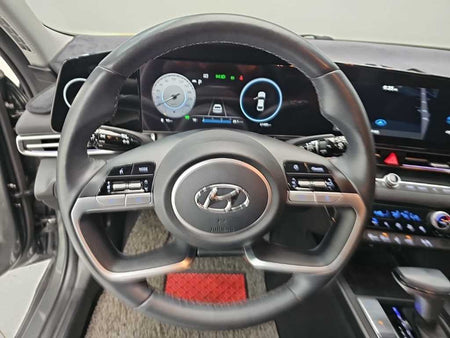 Hyundai Avante — photo 09
