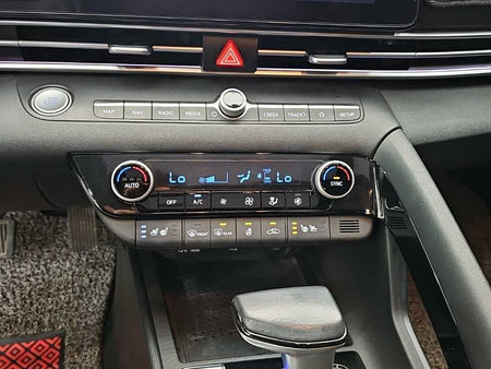 Hyundai Avante — photo 10