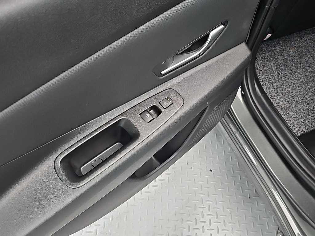 Hyundai Avante — photo 13